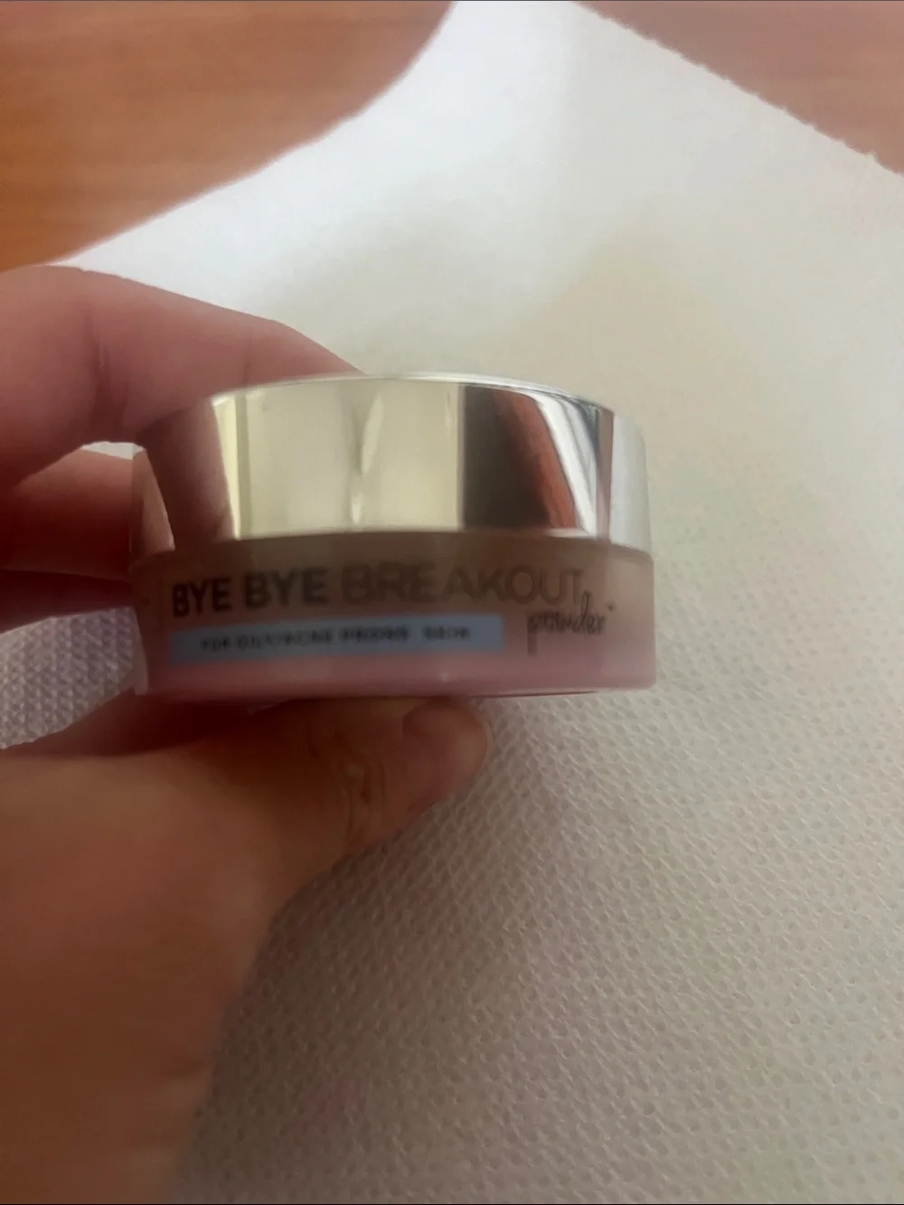 IT COSMETICS Bye Bye Breakout Powder - Blemish Minimizing Finishing Veil